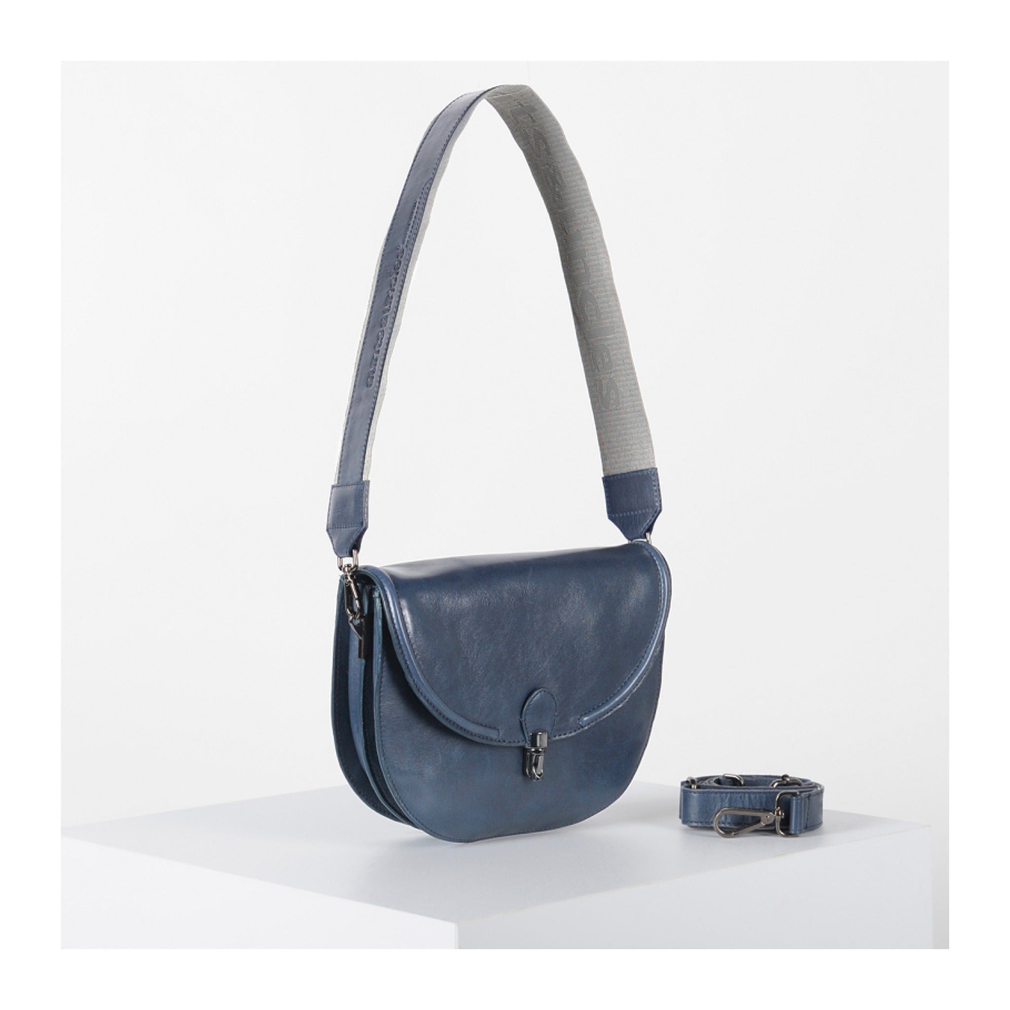 a&u Pascale/ MA Handtasche marine "Madame Chic"