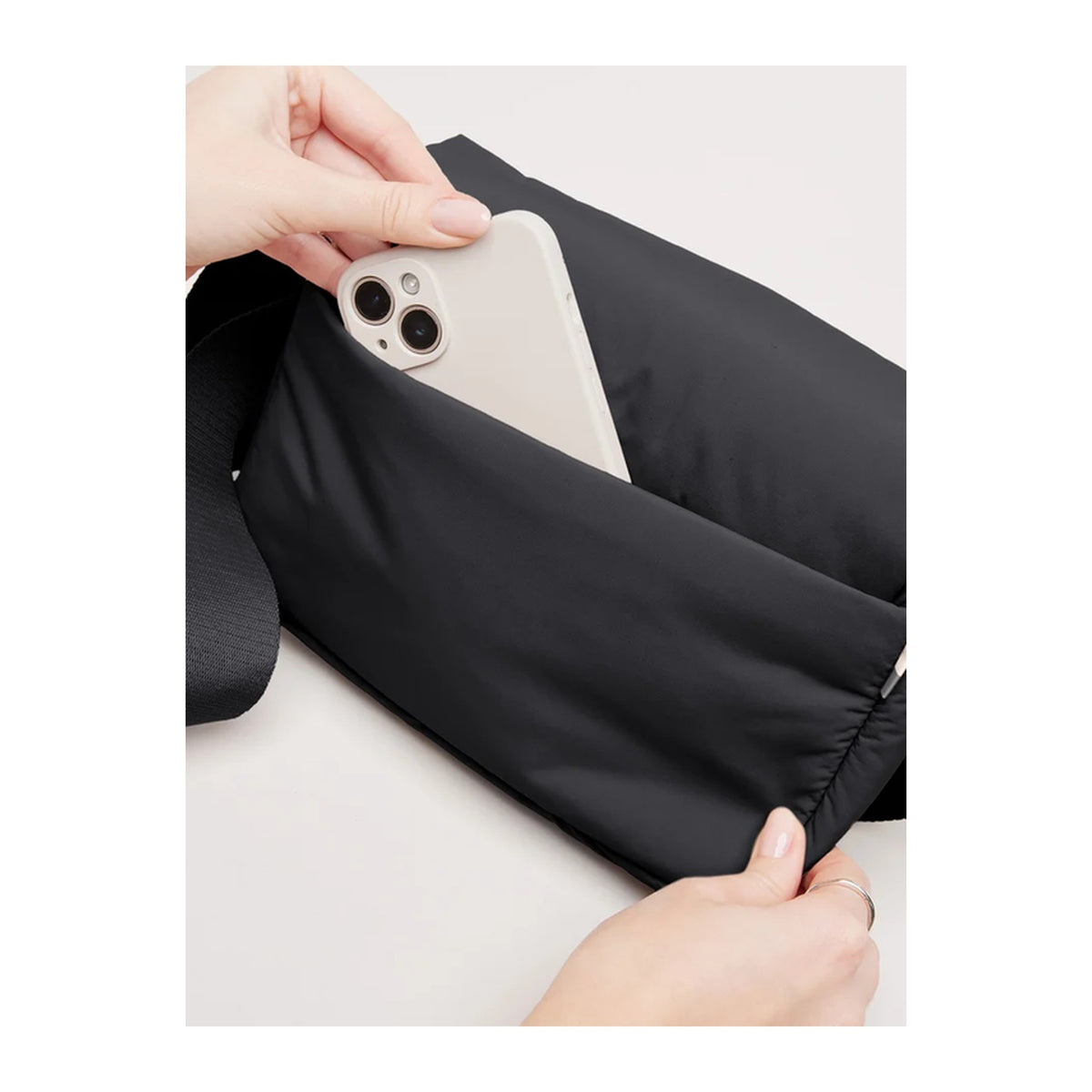 GOT BAG Cloud Crossbody Bag Monochrome